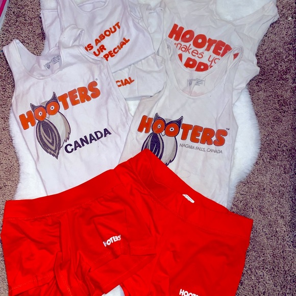 LOT OF AUTHENTIC HOOTERS UNIFORMS-USED different sizes & places MAKE AN OFFER - Picture 2 of 10